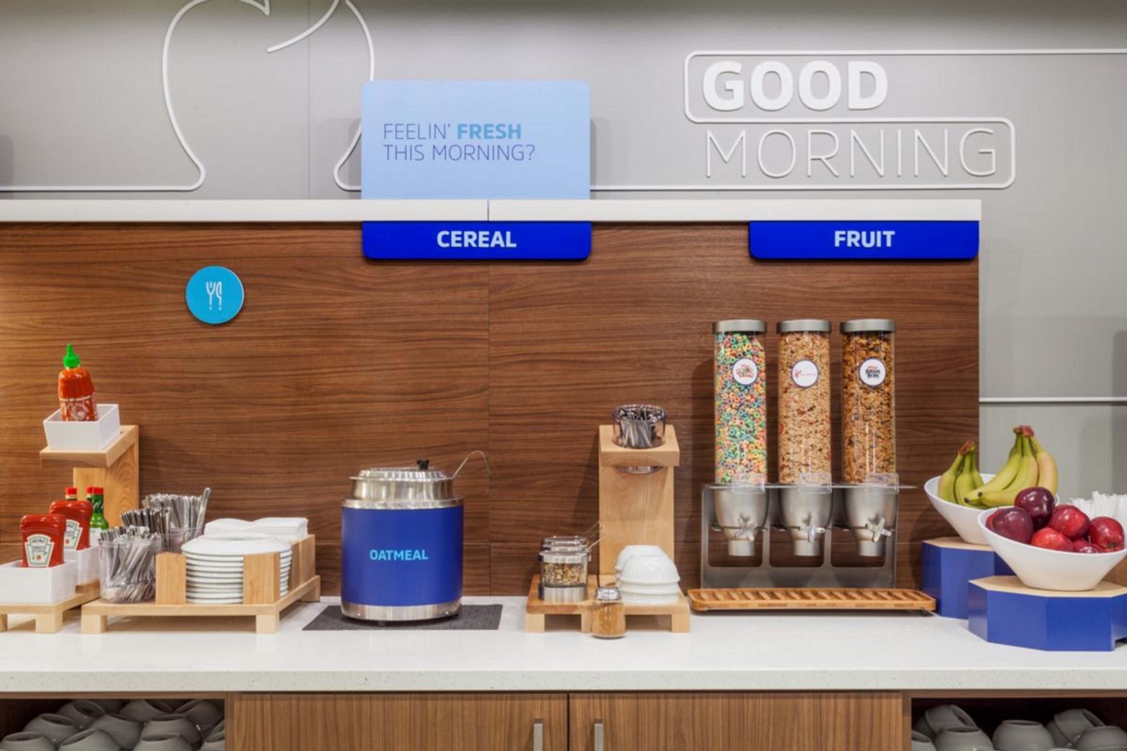 Holiday Inn Express Hotel & Suites Bloomington-Normal University Area By Ihg Luaran gambar