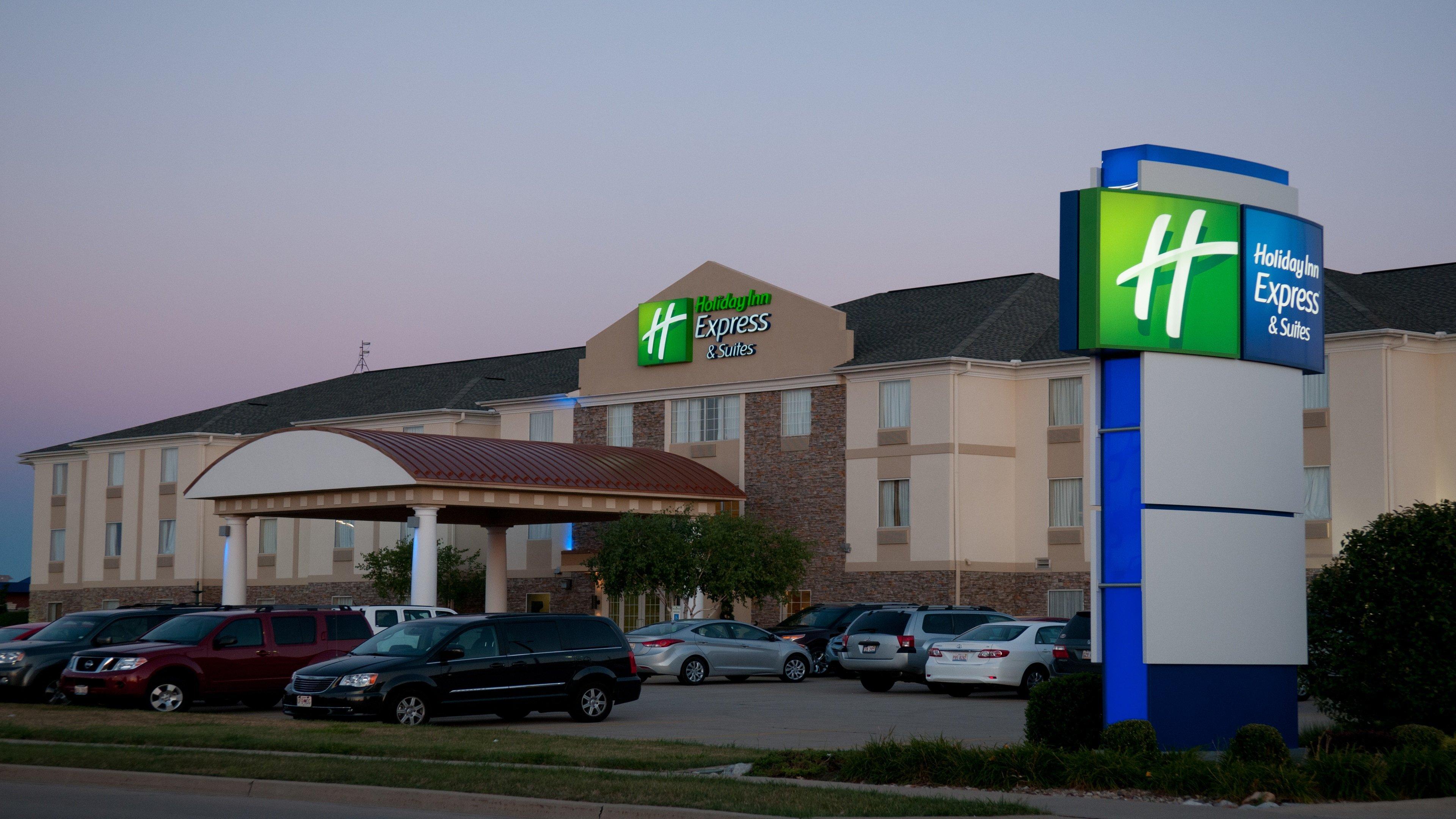 Holiday Inn Express Hotel & Suites Bloomington-Normal University Area By Ihg Luaran gambar